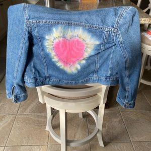 Girls size medium Gap jean jacket. Only worn a couple of times, like new.
